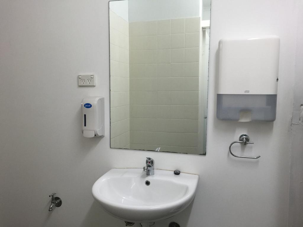 Hiway Inn Motel Дарвин Экстерьер фото
